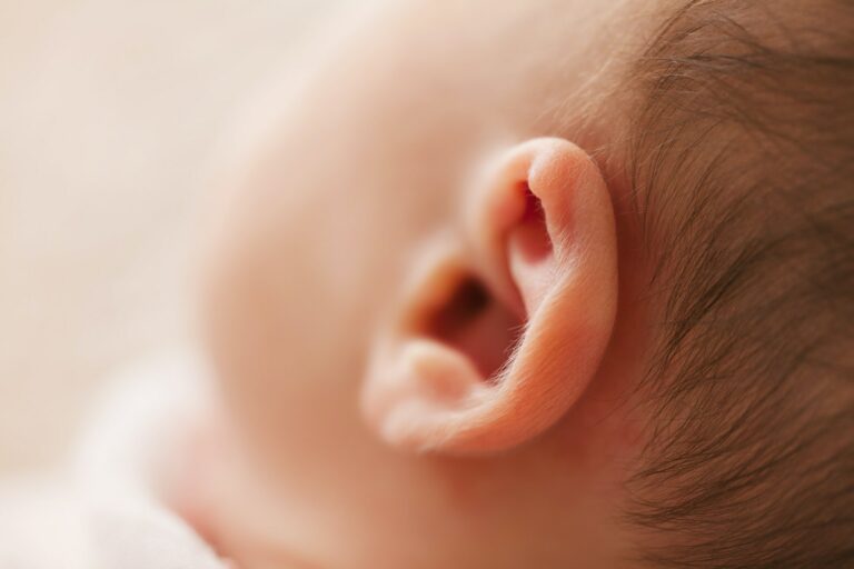 Domowe sposoby na bolące ucho