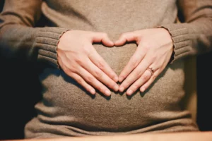 Pierwsze objawy ciąży – co warto wiedzieć?